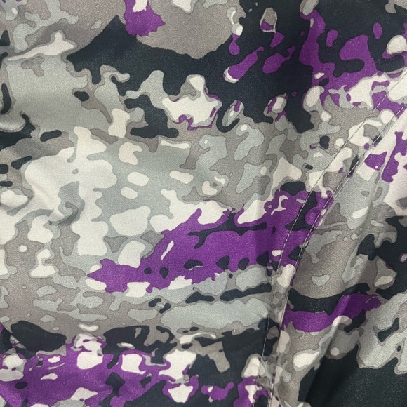 Women’s Calvin Klein large quick dry performance jacket $22 - Picture 6 of 9